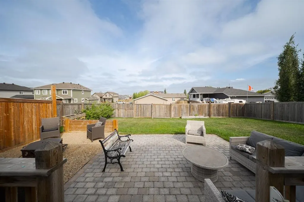 141 Beaverglen Close