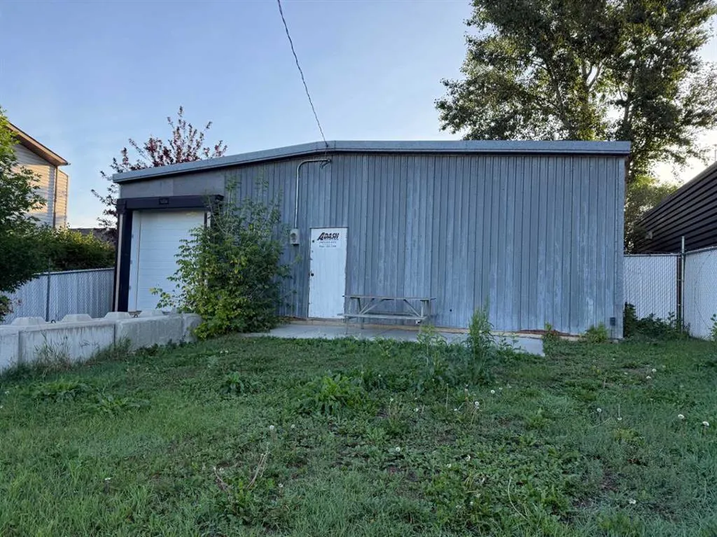 125 2 Avenue SE