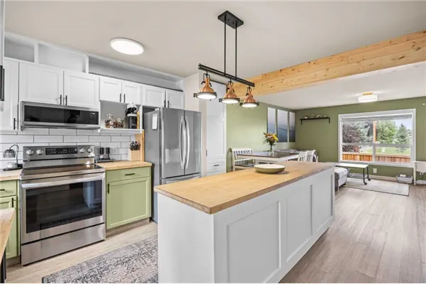140 Sagewood Boulevard SW