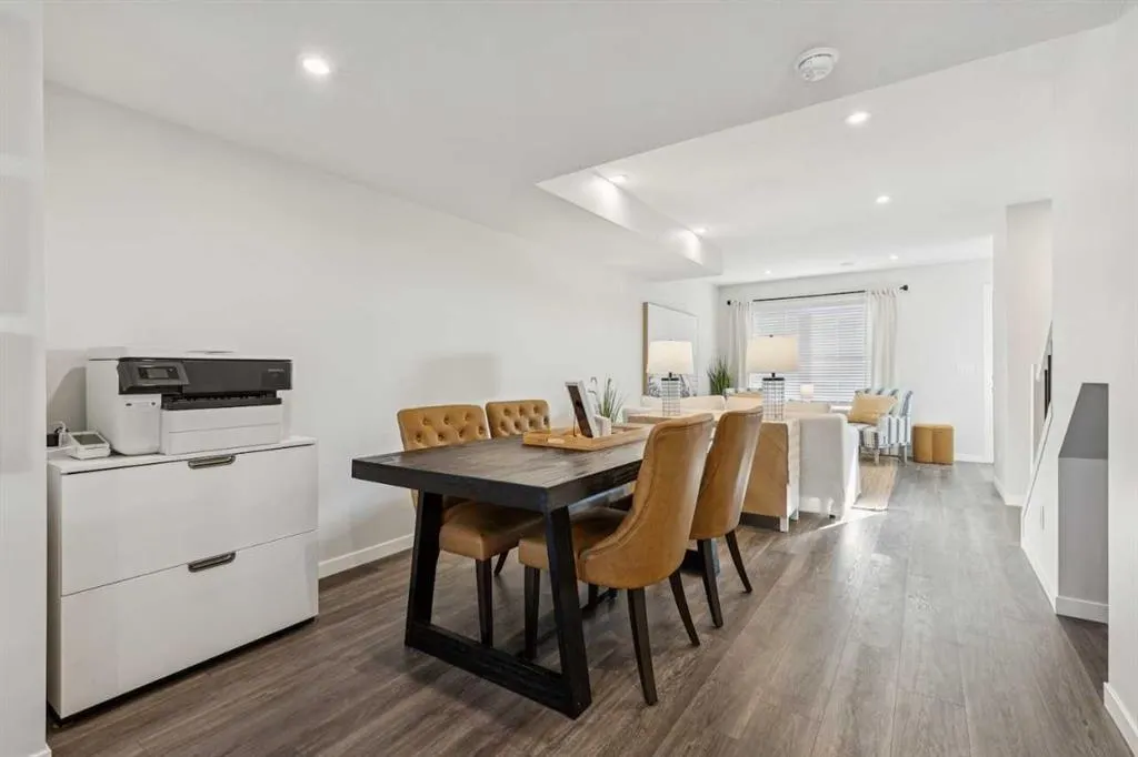 135 Mahogany Parade #906