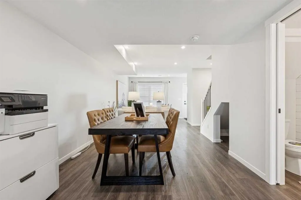 135 Mahogany Parade #906