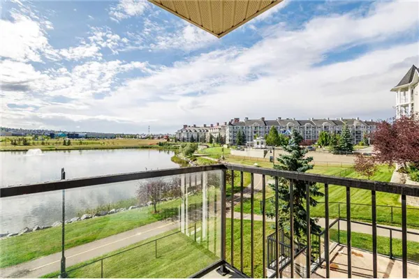 108 Country Village Circle NE