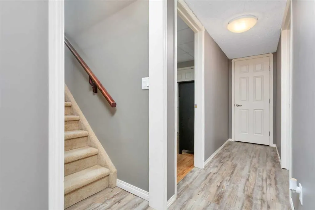8 Hansen Close