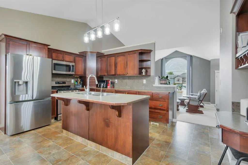 8 Hansen Close