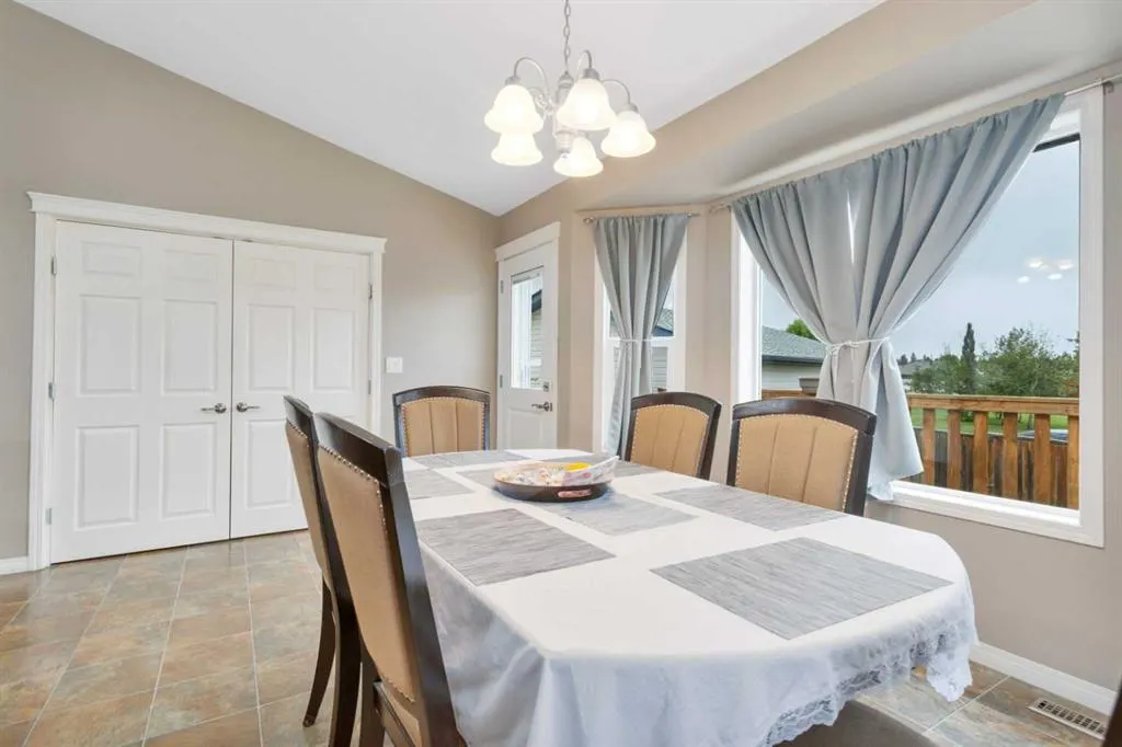8 Hansen Close