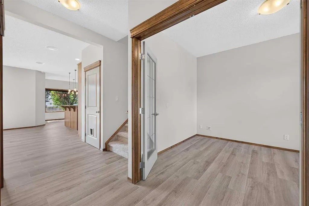 249 Elgin Manor SE