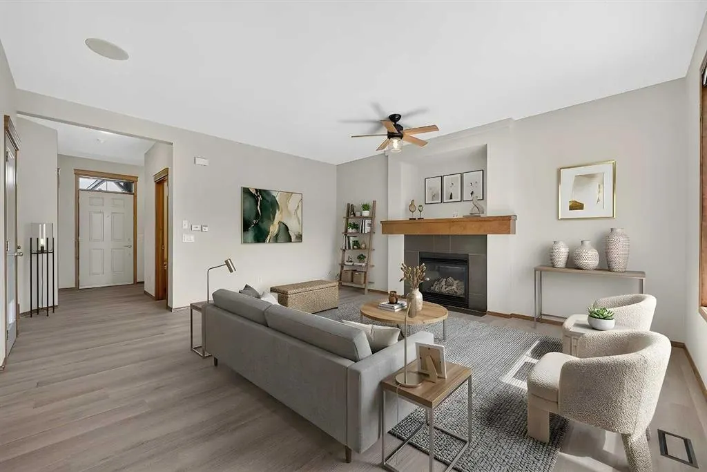 249 Elgin Manor SE