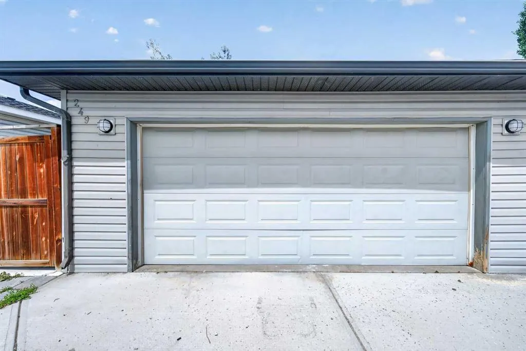 249 Elgin Manor SE