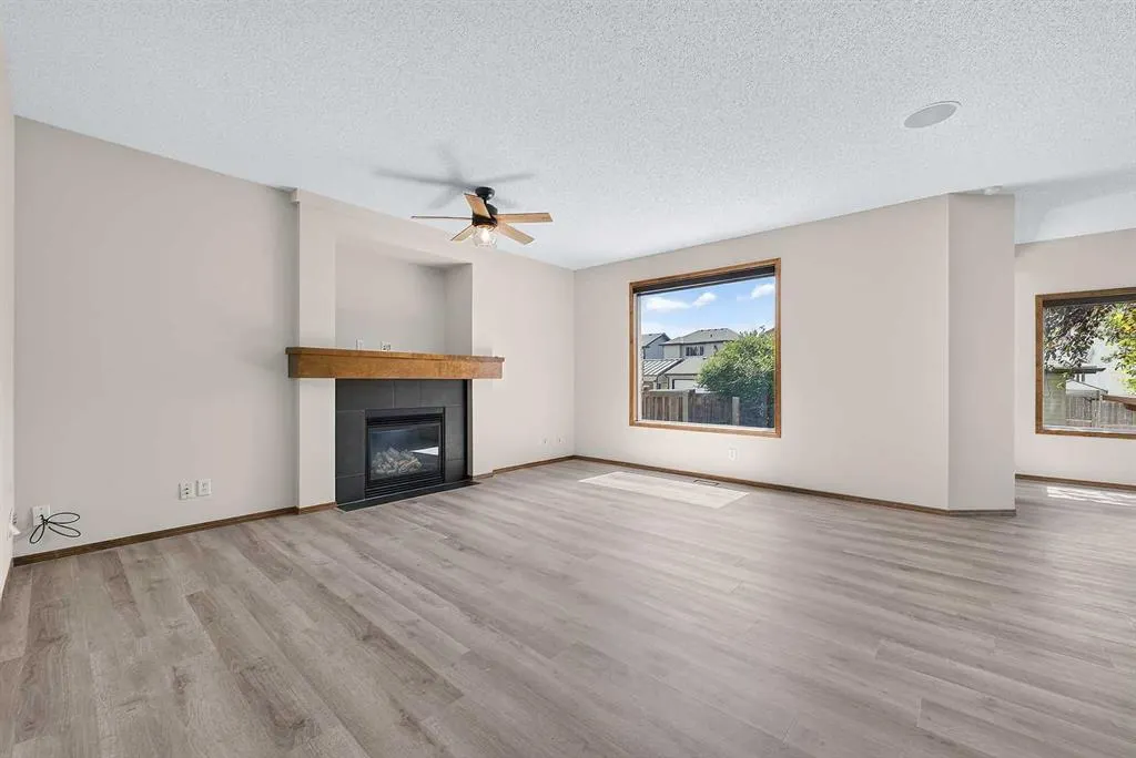 249 Elgin Manor SE