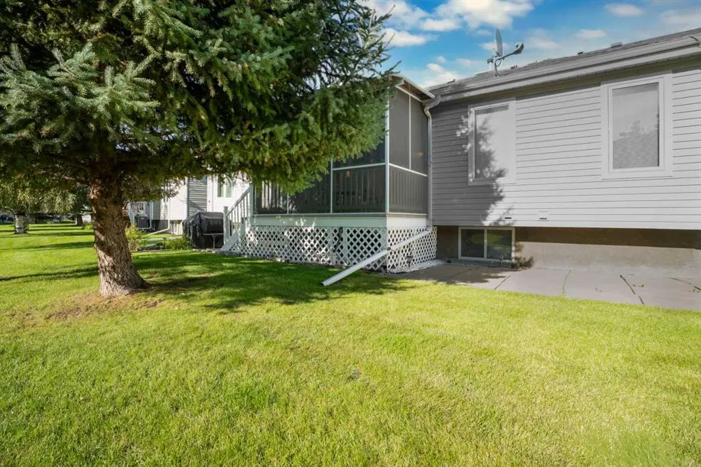 319 De Foras Close NW