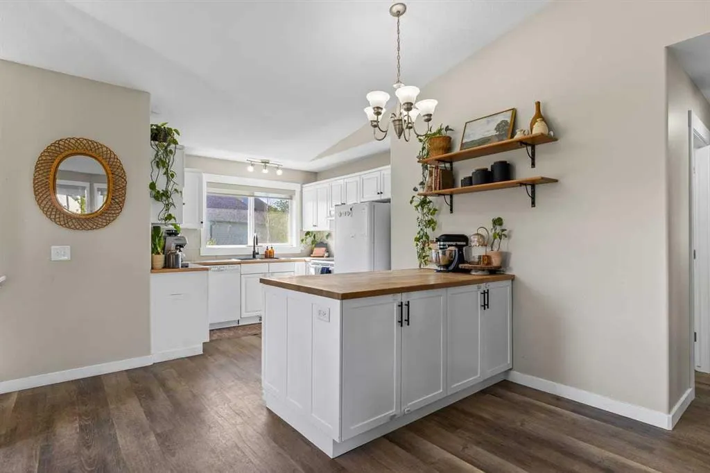 6 Strathford Place