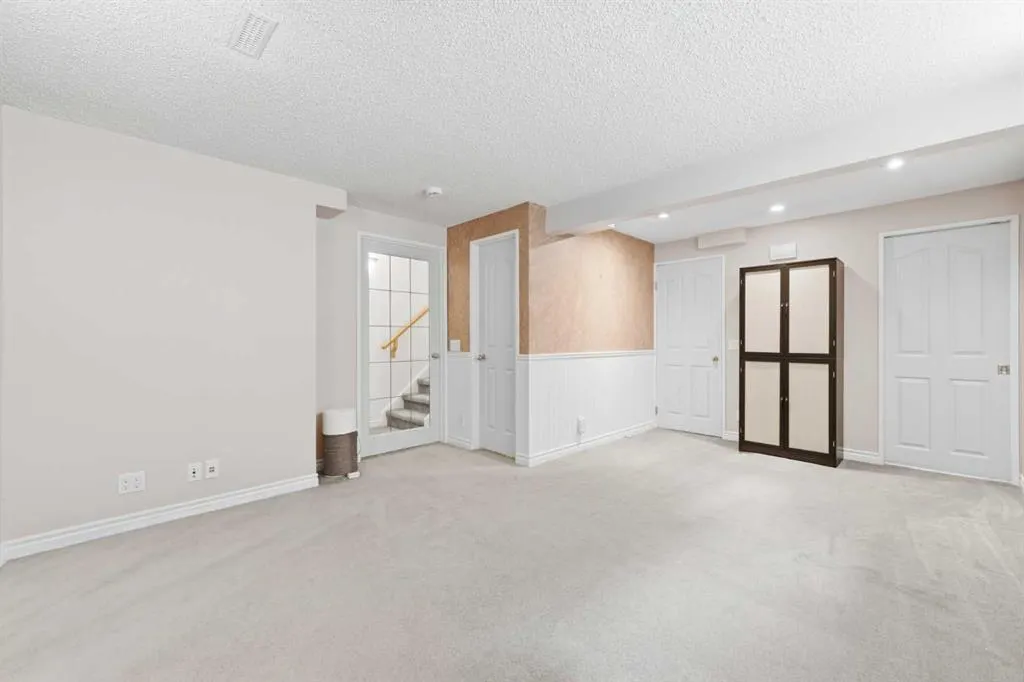 224 Erin Dale Place SE