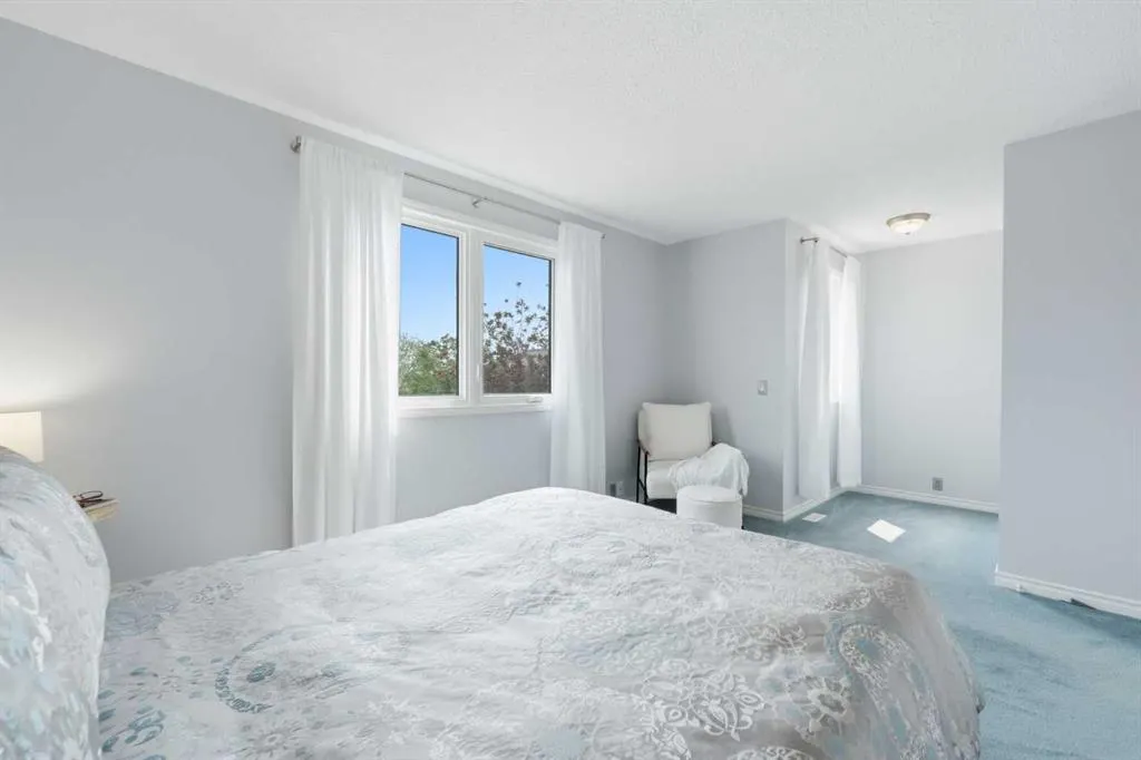 224 Erin Dale Place SE