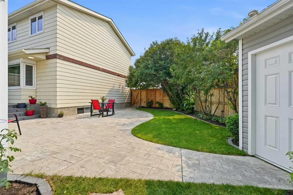 224 Erin Dale Place SE