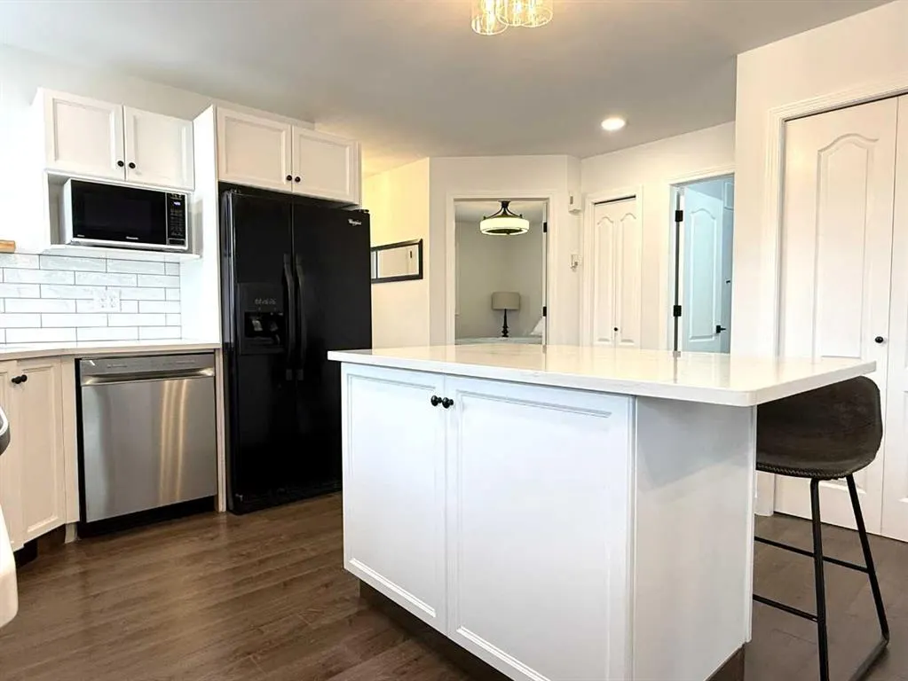5220 50A Avenue #306