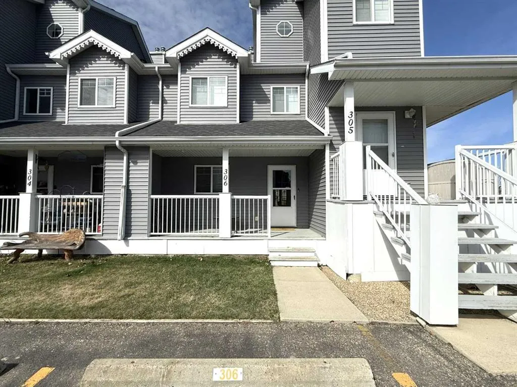 5220 50A Avenue #306