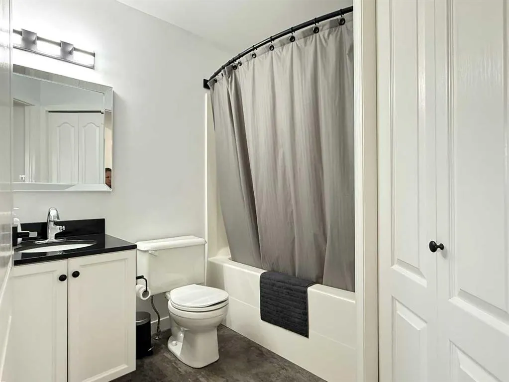 5220 50A Avenue #306