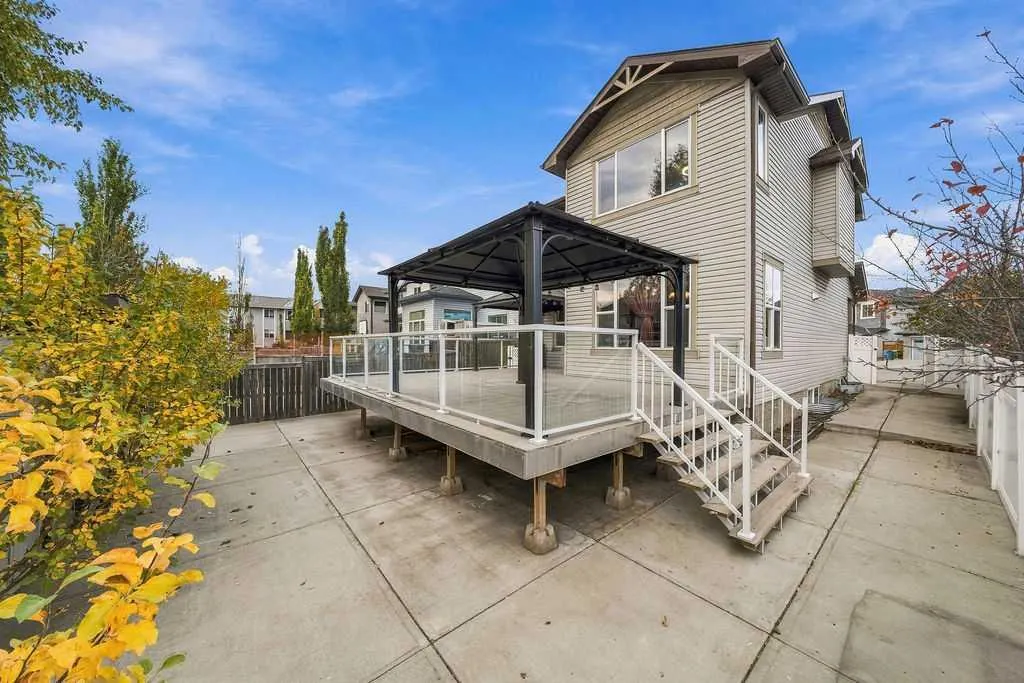 290 Valleyview Court SE