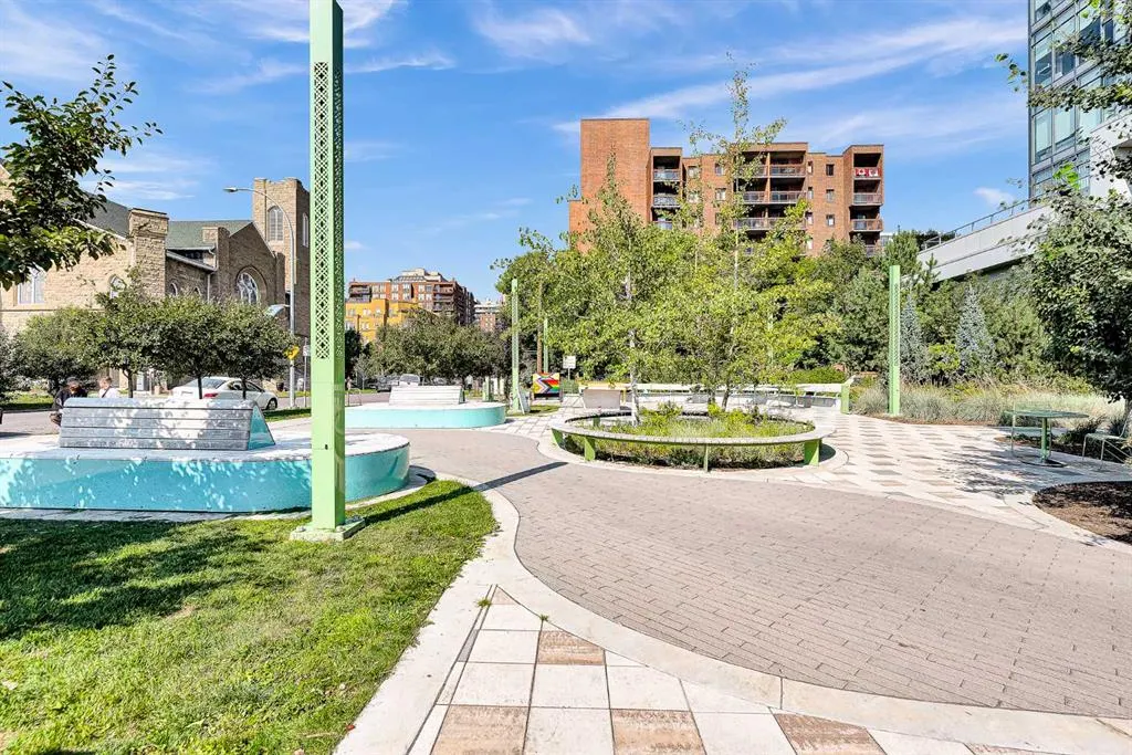 930 16 Avenue SW #2402