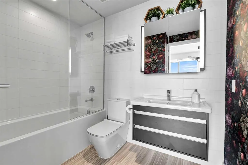930 16 Avenue SW #2402