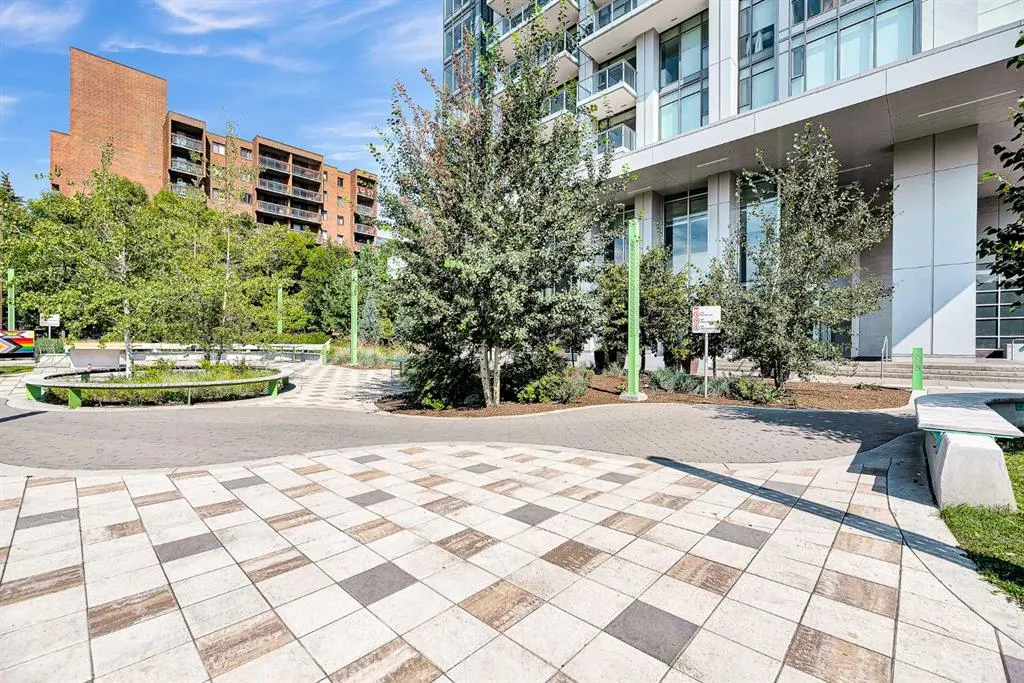 930 16 Avenue SW #2402