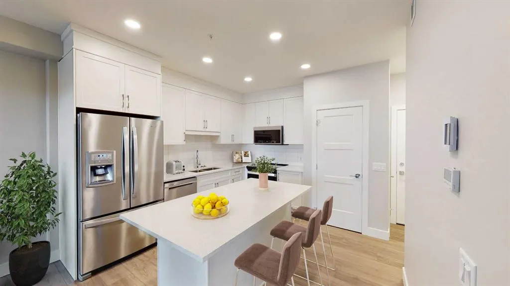 8355 19 Avenue SW #220