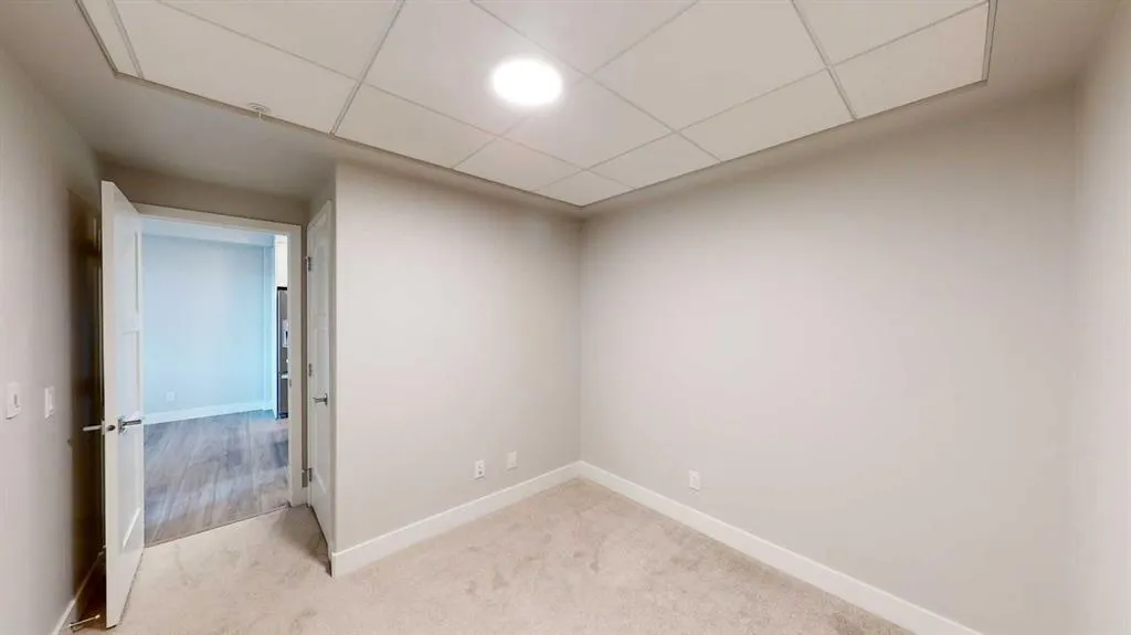 8355 19 Avenue SW #220