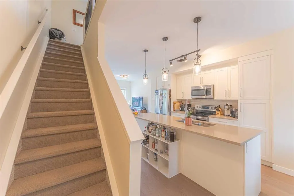 1106 Bow Valley Trail #102
