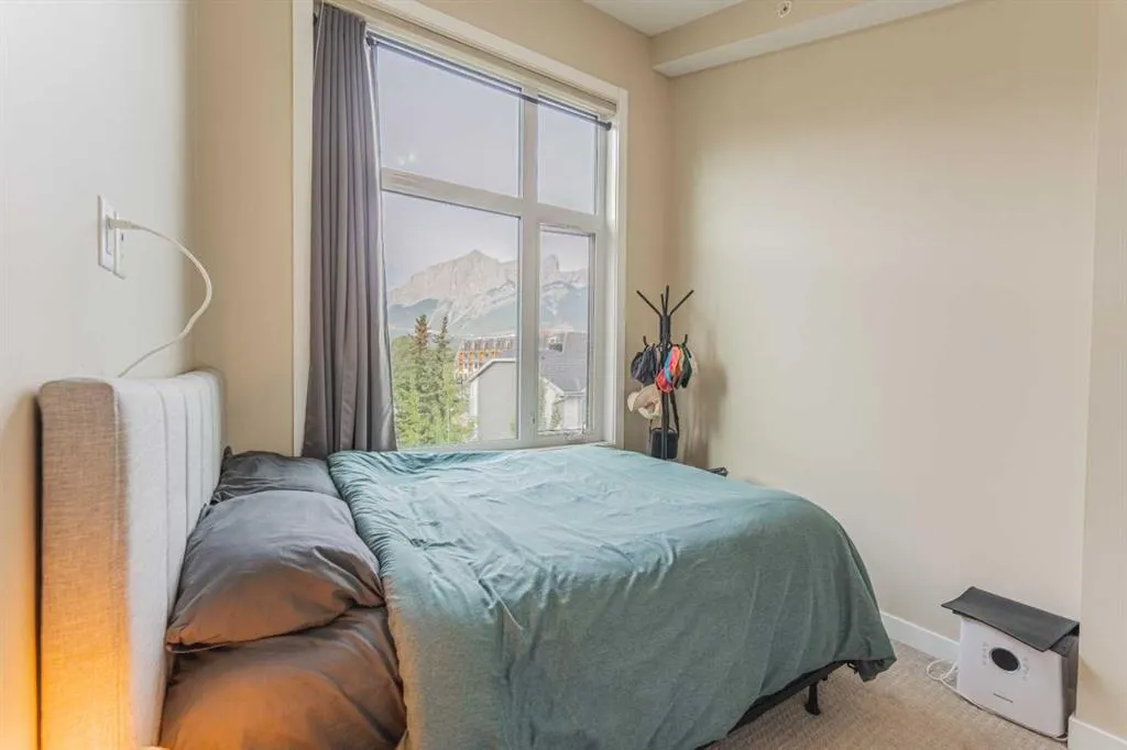 1106 Bow Valley Trail #102