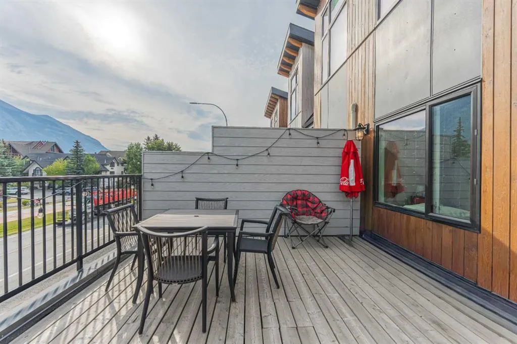 1106 Bow Valley Trail #102