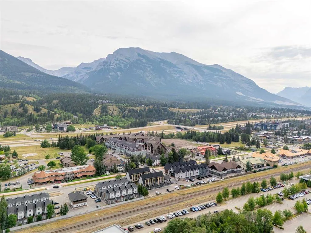 1106 Bow Valley Trail #102