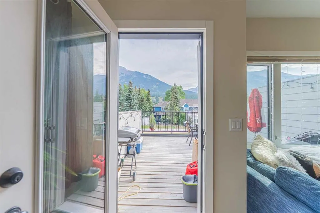1106 Bow Valley Trail #102
