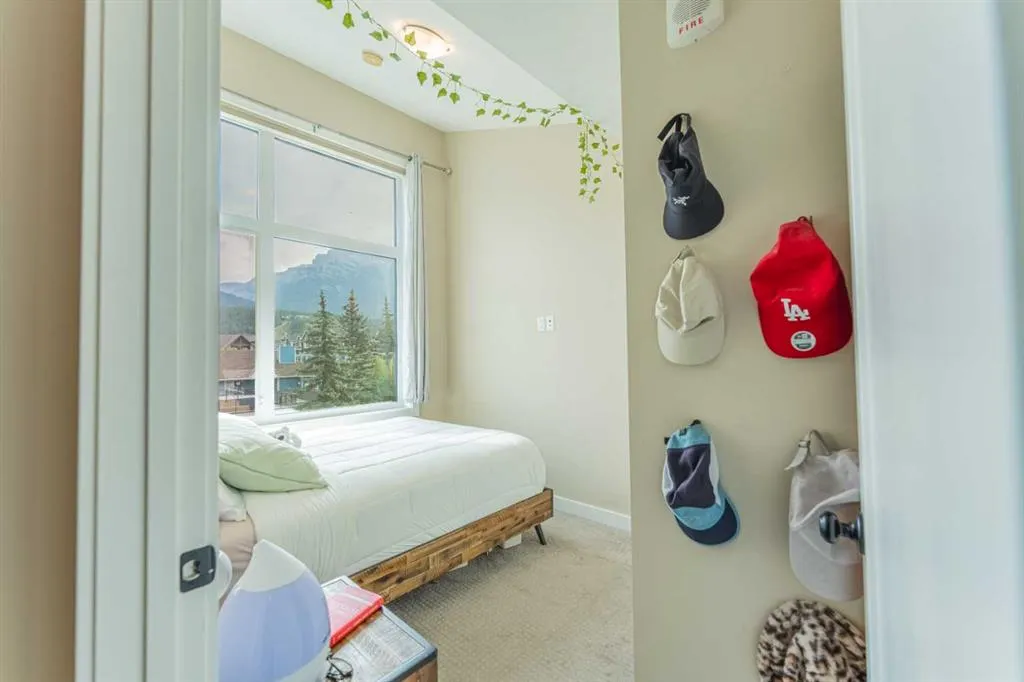 1106 Bow Valley Trail #102