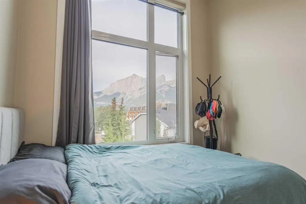 1106 Bow Valley Trail #102