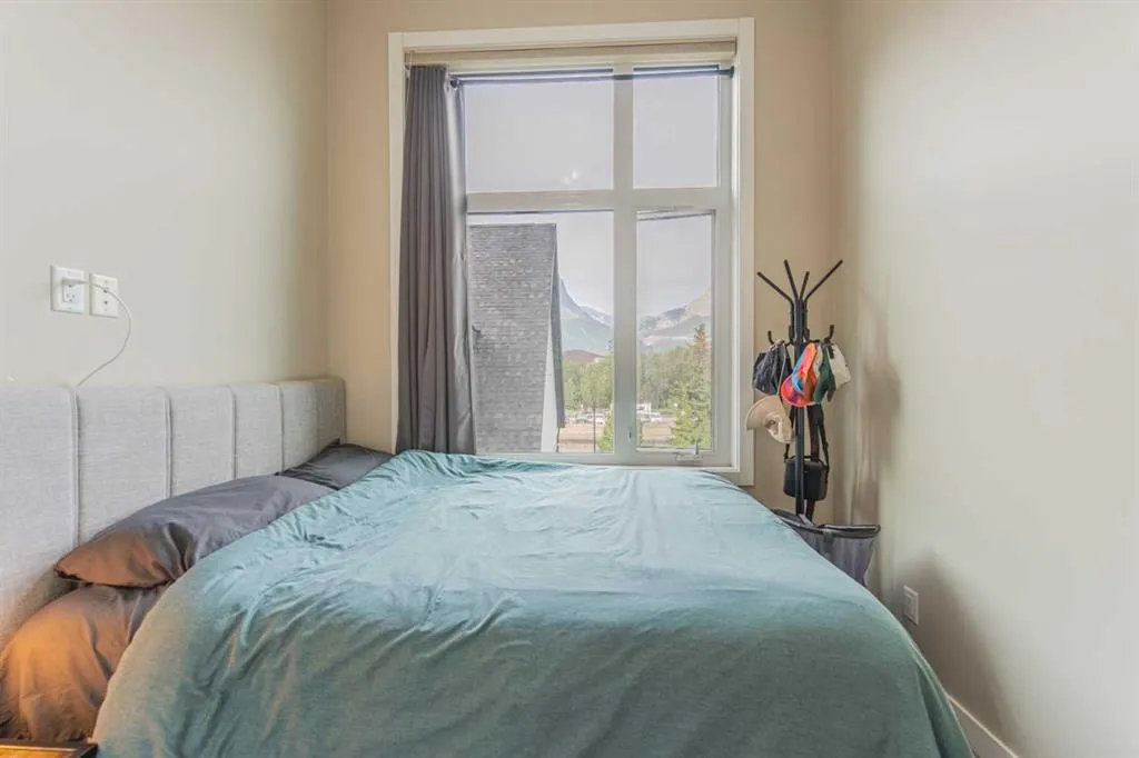 1106 Bow Valley Trail #102