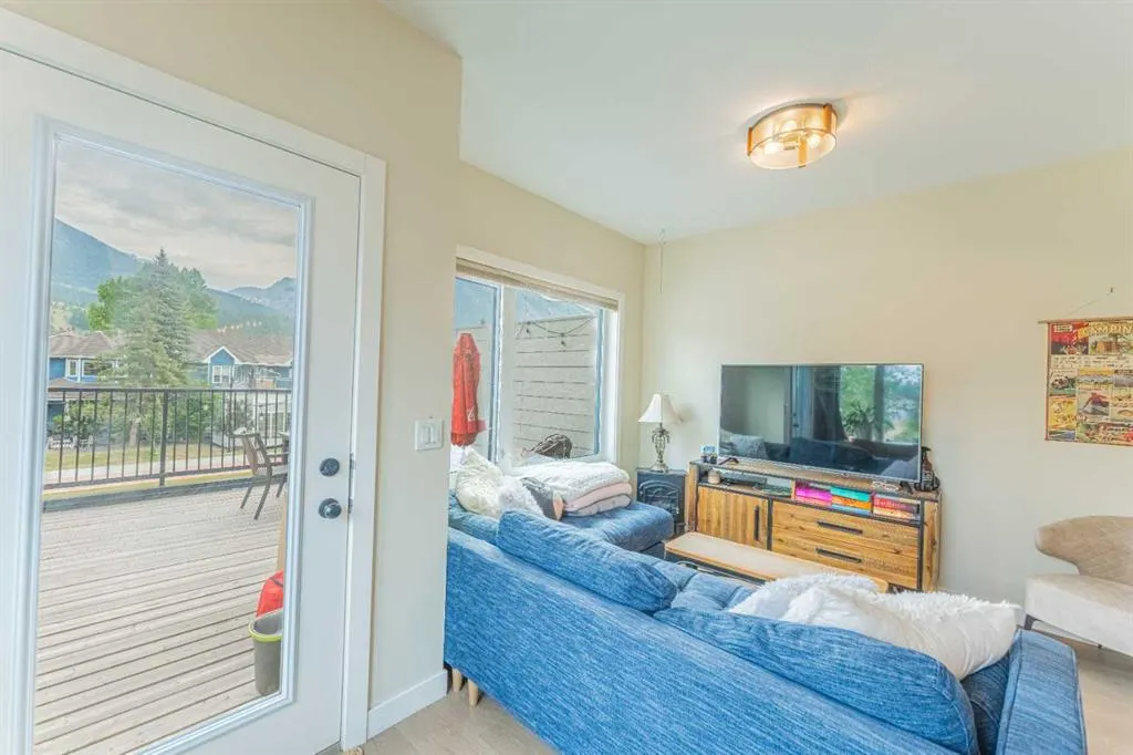1106 Bow Valley Trail #102