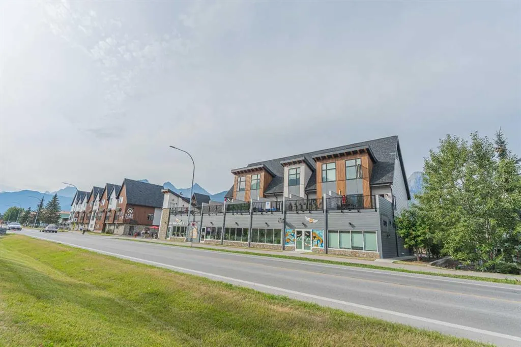 1106 Bow Valley Trail #102