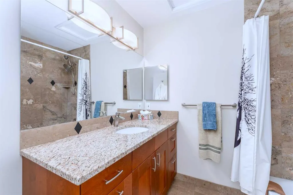 242 Benchlands Terrace #9