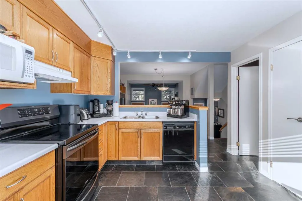 242 Benchlands Terrace #9