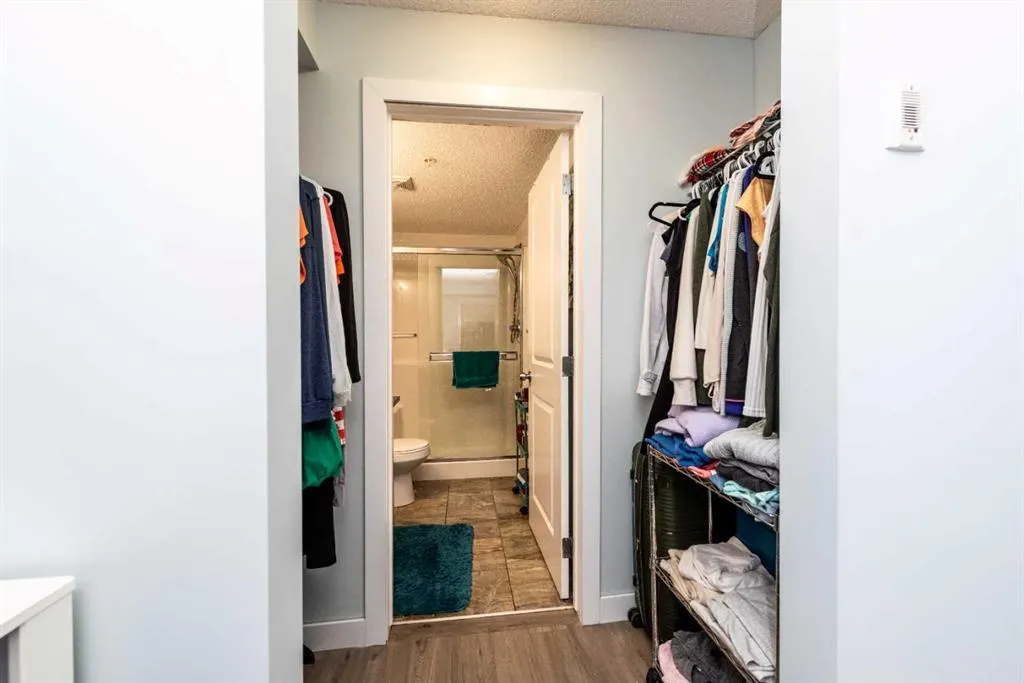 403 Mackenzie Way SW #8112