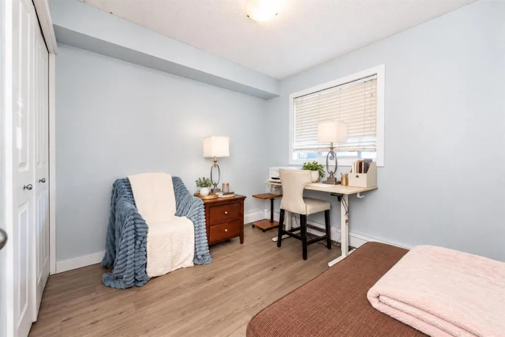 403 Mackenzie Way SW #8112