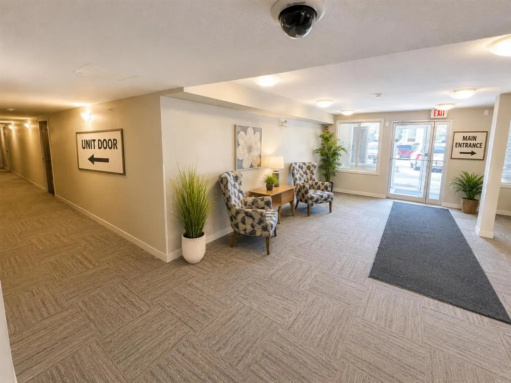 403 Mackenzie Way SW #8112