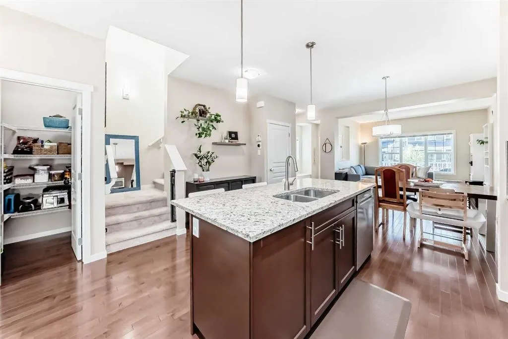 199 River Heights Green