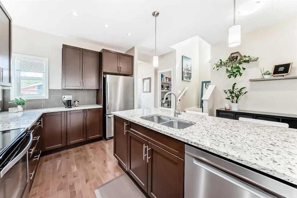 199 River Heights Green