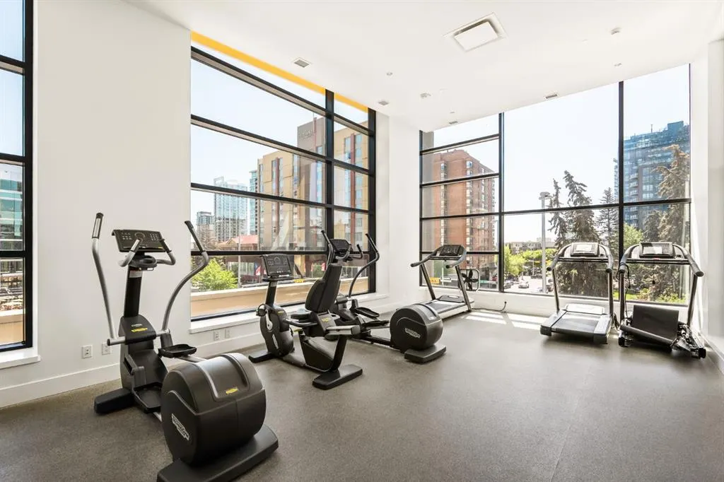 310 12 Avenue SW #3005
