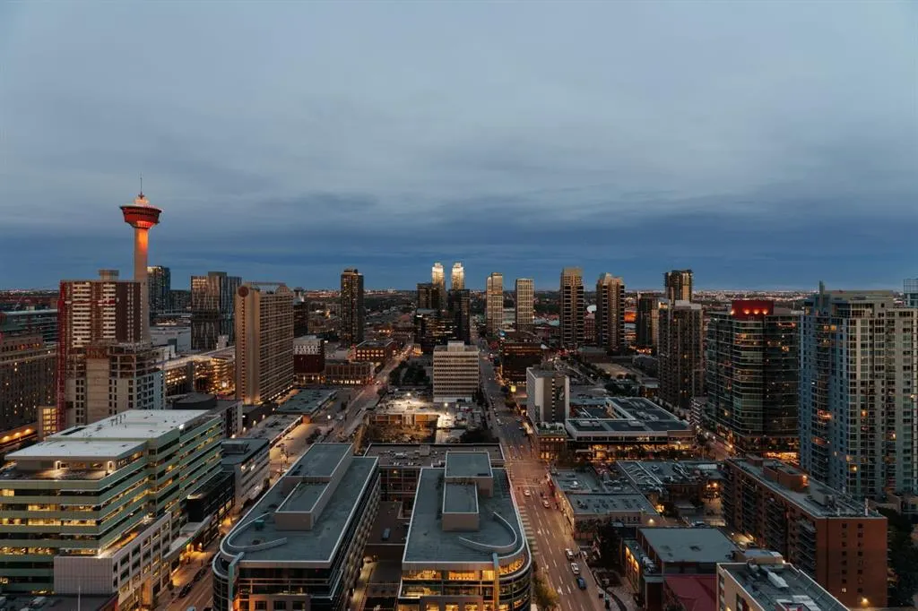 310 12 Avenue SW #3005
