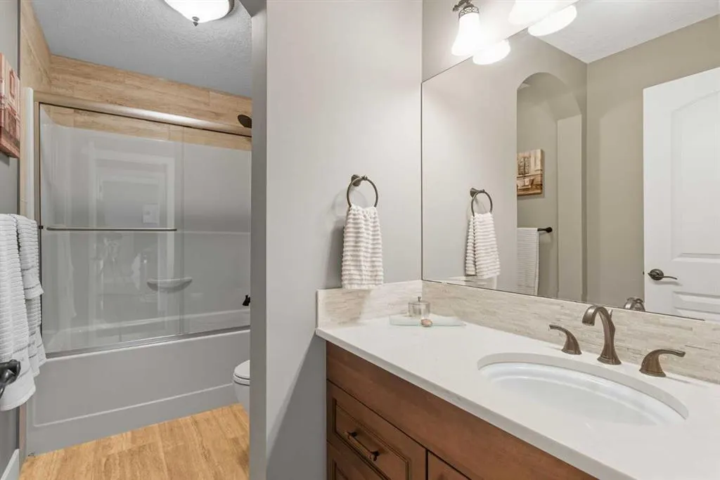 41 Evergreen Mount SW