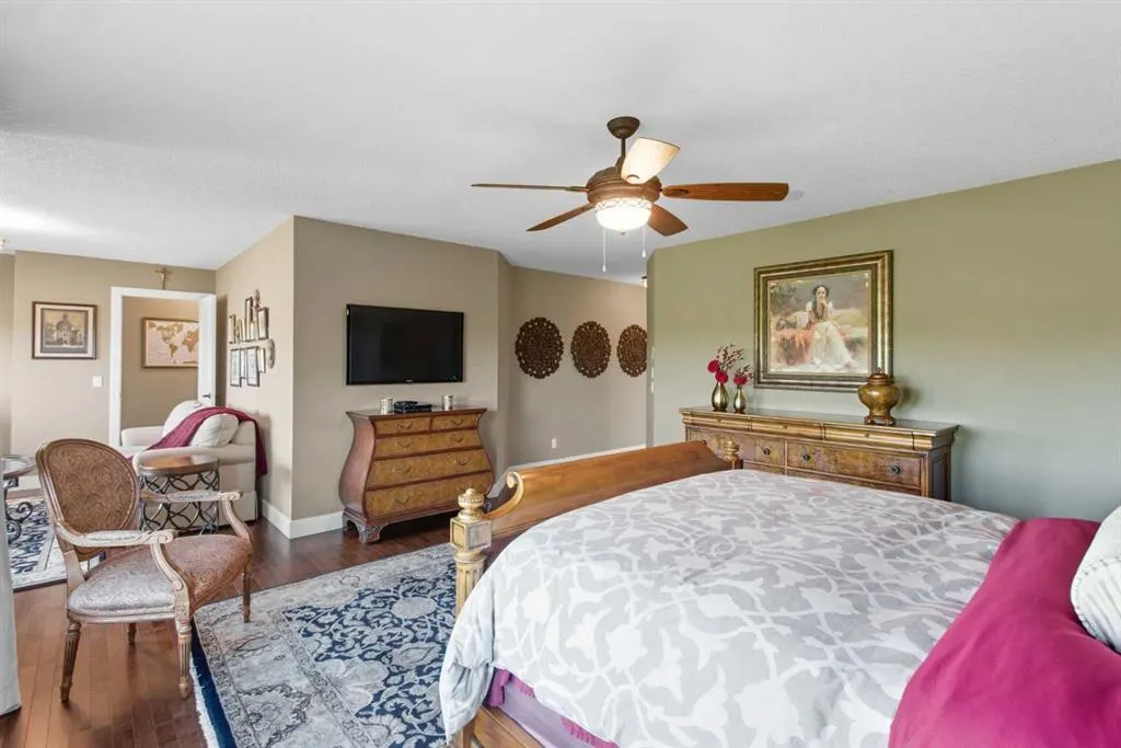 41 Evergreen Mount SW