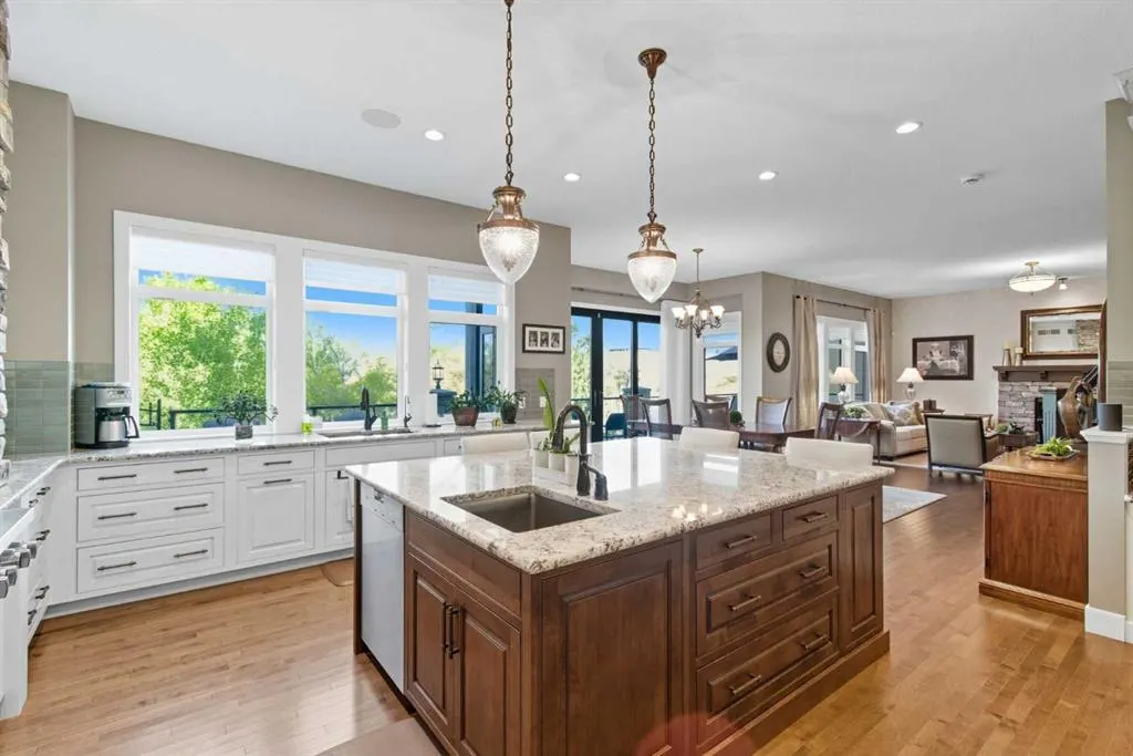 41 Evergreen Mount SW