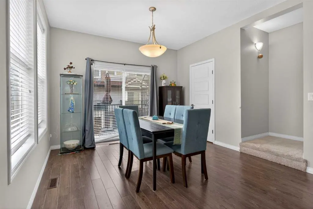 280 Williamstown Close NW #1601